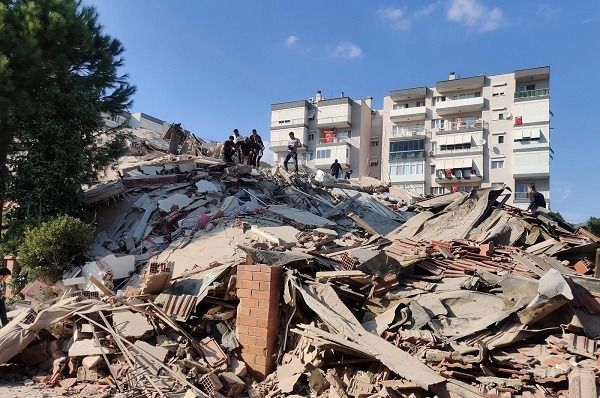 СЕИЗМОЛОЗИТЕ ПРЕДУПРЕДУВААТ: Се спрема земјотрес во Штипскиот регион