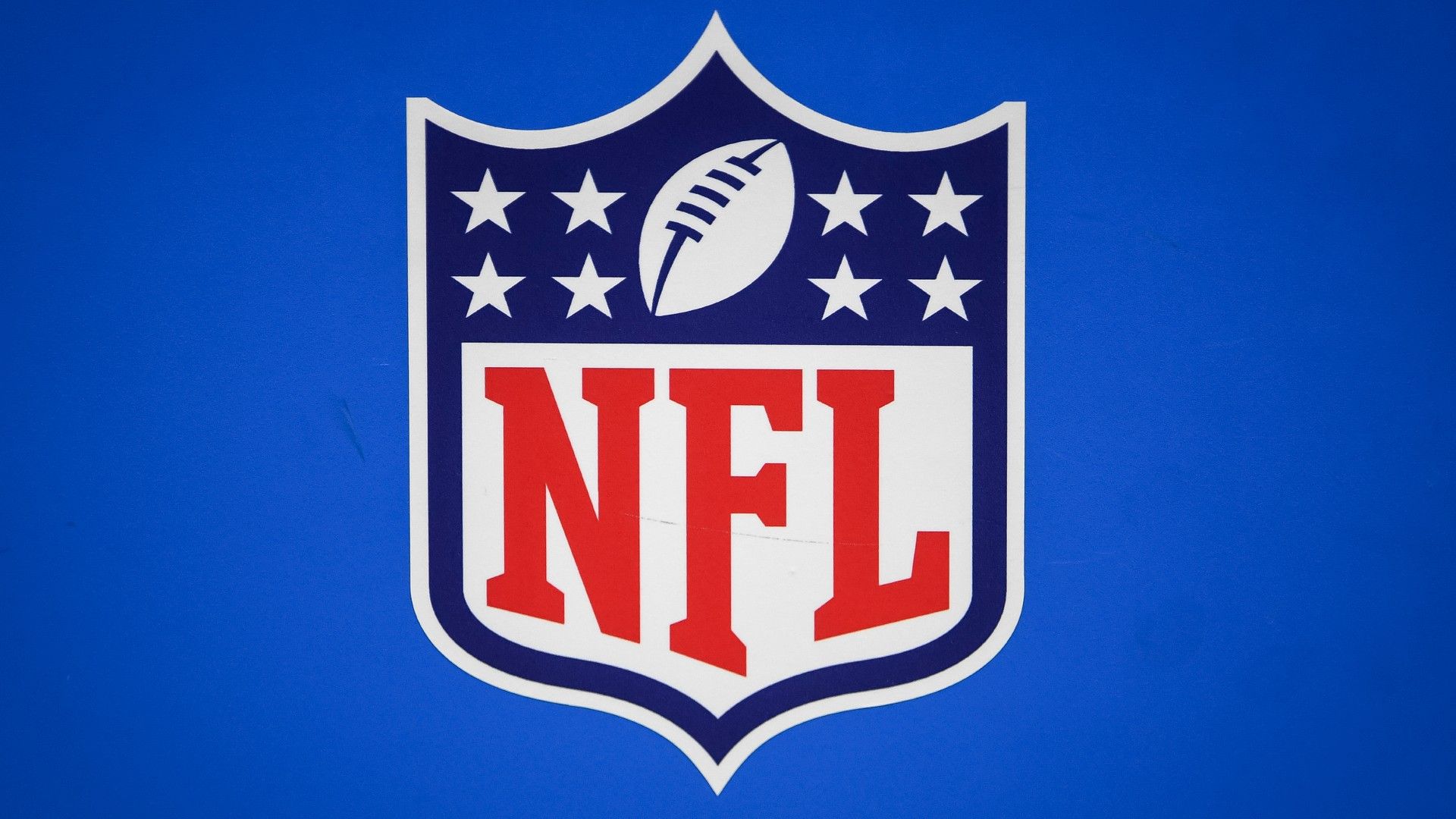 NFL starting to allow women to play in the league